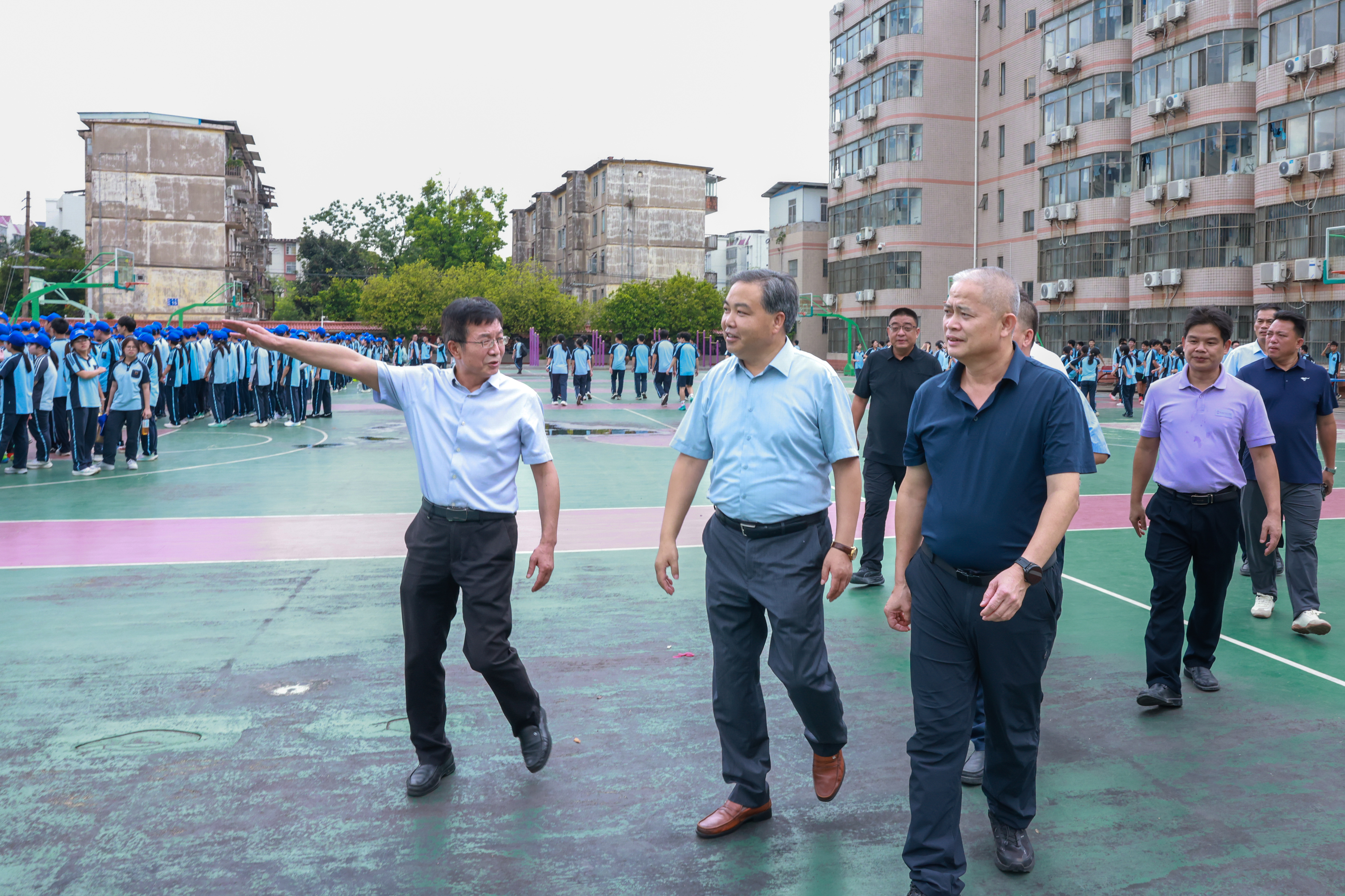                 肖建庄带队开展附属中小幼学校秋季学期开学安全调研检查（2026-08-31）